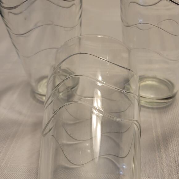 Set of 4 Libbey Wavy Drinking Glass 5 7/8 in high Wave pattern 16 oz Very Nice - Picture 9 of 9